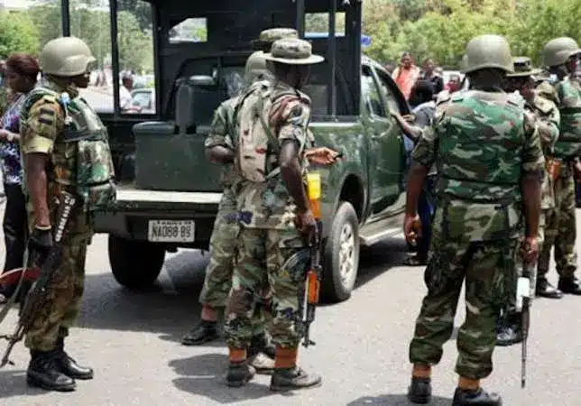Soldiers-on-duty.jpg